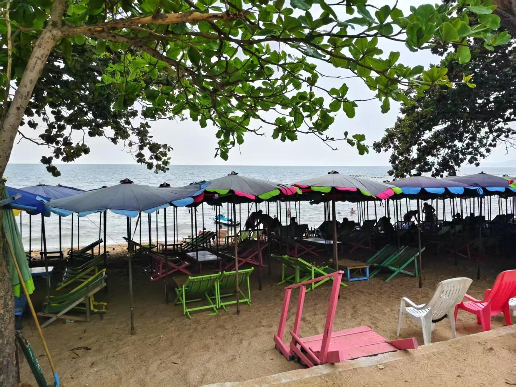 Sun Sky Resort Near Beach Pantai Jomtien Bagian luar foto