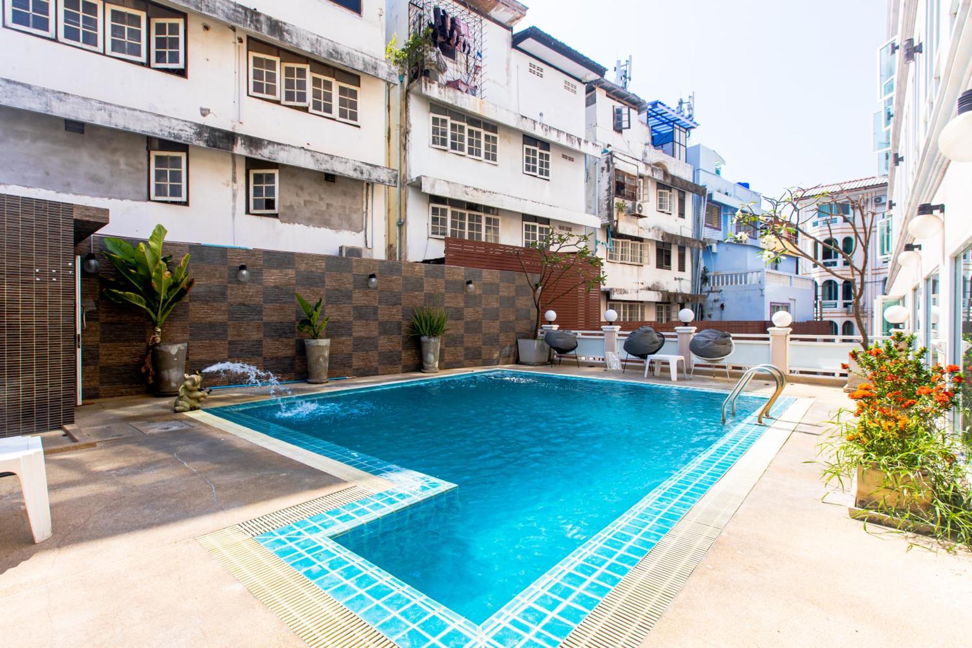 Sun Sky Resort Near Beach Pantai Jomtien Bagian luar foto
